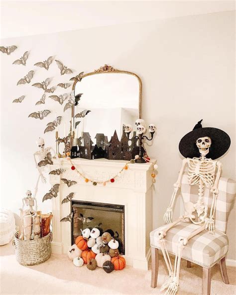 19 Halloween Photo Booth Ideas To Spook Up Your Party