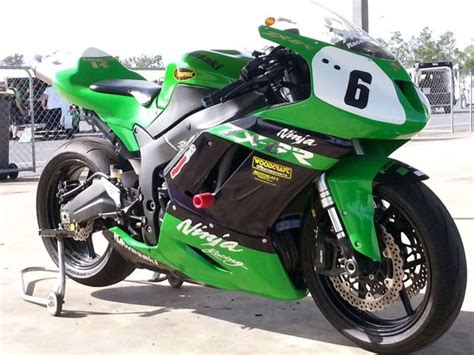 Pin by Dean Mineall on Kawasaki Green | Kawasaki ninja bike, Ninja bike ...