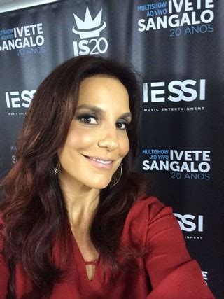 EGO Ivete Sangalo descobre que é celíaca Não como mais glúten