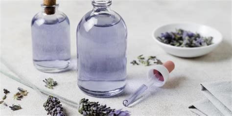 5 Homemade Serums for Face & How to Apply