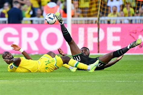 Fc Nantes Rc Lens Les Canaris Un Point De La Zone Rouge