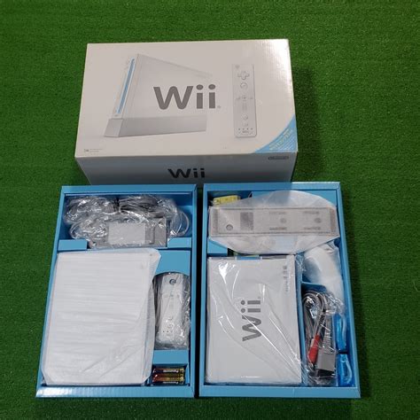 【未使用】nintendo 任天堂 Wii 本体 シロ Shiro リモコンプラス モーションプラス 新品 未使用 自宅保管品 箱あり 説明書