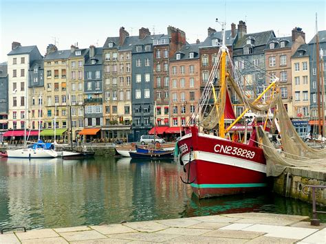 France Le Vieux Bassin Du Port De Honfleur Le Vieux Port Flickr