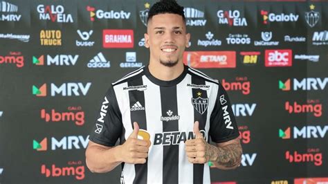 Meu Deus Vasco Age Na Surdina E Paulinho Chega No Rio Pra Assinar