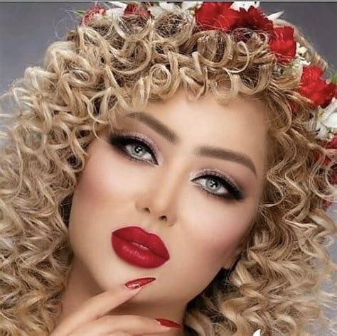 Pin By David Connelly On Curls 2 Crazy Curly Hair Beautiful Curly