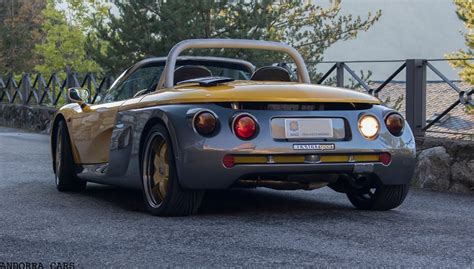 Renault Sport Spider. Yellow limited edition by Williams * All PYRENEES ...