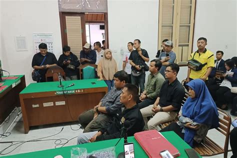 Preman Di Medan Yang Tendang Dan Ancam Bunuh Wartawan Disidang