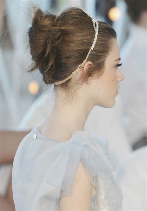 33 Elegant French Twist Updos To Get Inspired Weddingomania