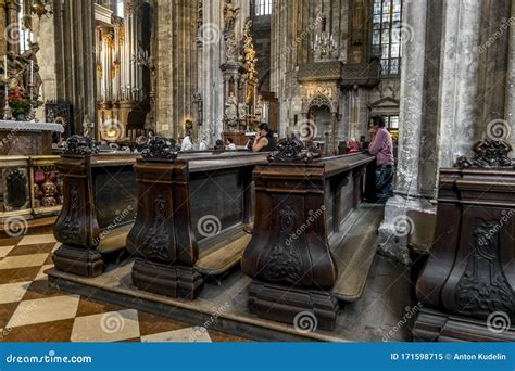 The Interior of St. Stephen`s Cathedral in Vienna Editorial Image ...