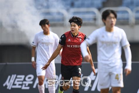 스냅샷q 부천fc 한지호 화끈한 홈 개막 승리 축포 스포츠q큐