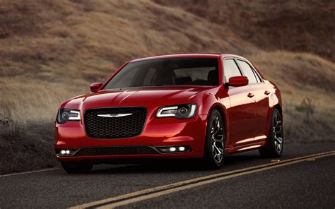 Une Version Hellcat De La Chrysler 300 Ne Serait Pas Impossible Guide Auto