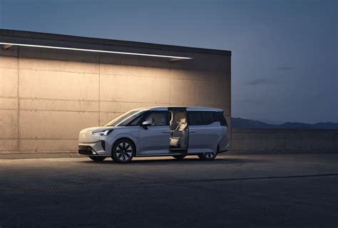 Volvo Em Electric Minivan Luxury And Sustainability