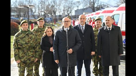 Obra Anje Ministra Vu Evi A Prilikom Obilaska Novonabavljenih