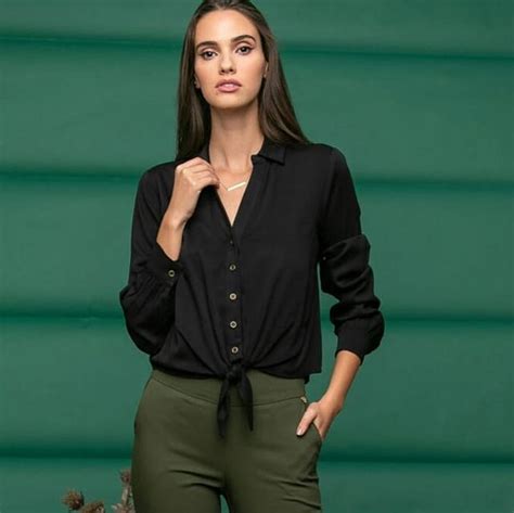 Actualizar 50 Imagen Outfit Camisa Negra Y Jeans Mujer Abzlocal Mx