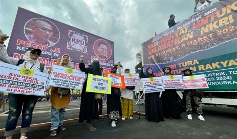 Gerakan Rakyat Selamatkan NKRI Unjuk Rasa Di Gedung DPR RI Suara Surabaya