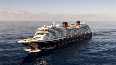 breaking disney cruise  slashes deposit policy mickeyblogcom