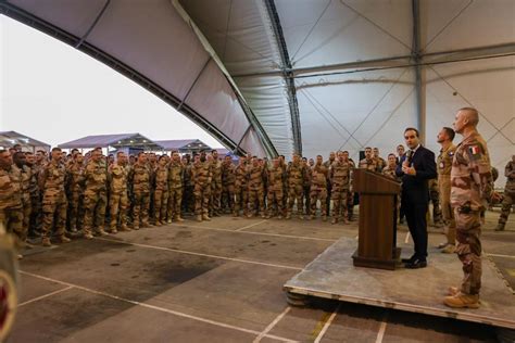 Ministère des Armées on Twitter RT SebLecornu Sur la base