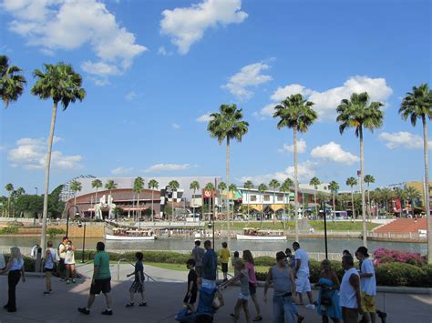 File:Universal Orlando Resort April 2010 11.JPG