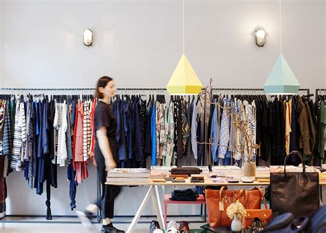 «Cool Fashion Boutique With Modern Clothing» del colaborador de Stocksy ...