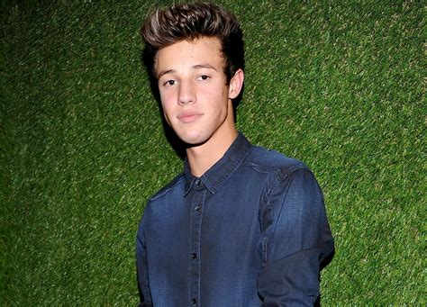 Cameron Dallas The Vine Star Announced As The New Face Of Calvin Klein