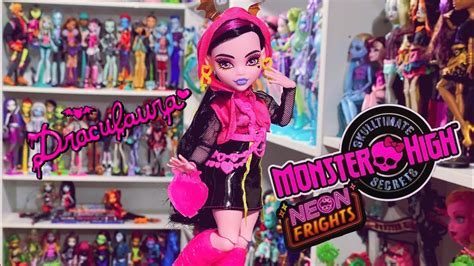 Adult Collector Monster High Skulltimate Secrets Neon Frights