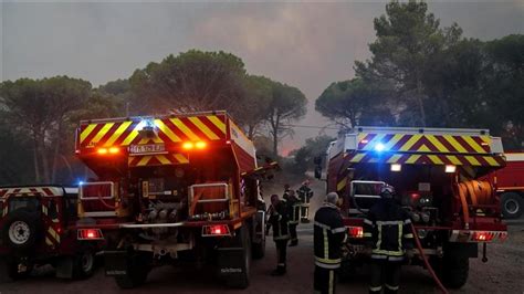 Les Incendies Dans Le Sud Ouest De La France Brûlent Plus De 10 000