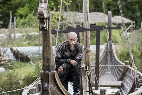 Download Travis Fimmel Ragnar Lothbrok Tv Show Vikings 2013 Hd Wallpaper