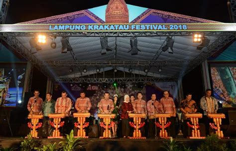 Gubernur Lampung M Ridho Ficardo Buka Gelaran Lampung Krakatau Festival