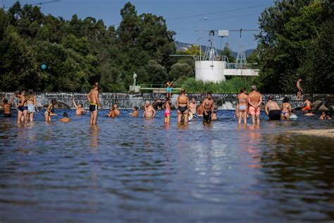 Dezasseis Mortos Nas Praias E 730 Salvamentos Desde Maio