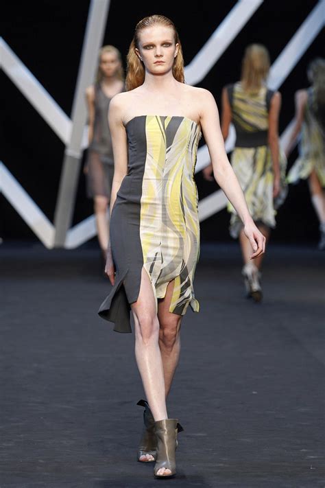 Guy Laroche Ready To Wear Spring Summer 2012 Paris NOWFASHION