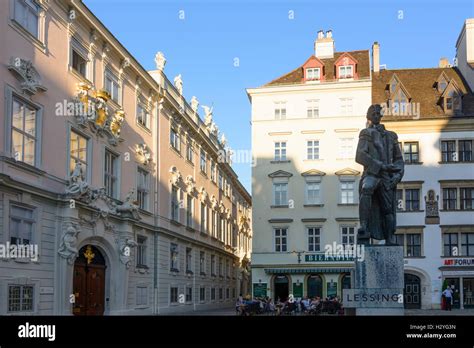 Platz Lessingplatz Lessing Denkmal Stockfotos Und Bilder Kaufen Alamy