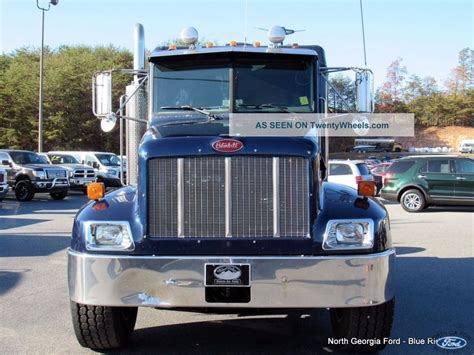 2005 Peterbilt 330