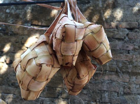 Sejarah Dan Makna Ketupat Di Hari Raya Idul Fitri Kalurahan Pleret