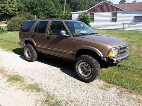 Sell Used Chevrolet Blazer Ls Sport Utility Door L In Hazel