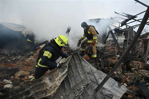 Zmasowany Atak Rosjan Na Ukrain Alarm Powietrzny W Ca Ym Kraju Rmf