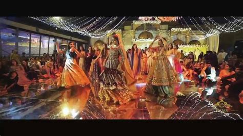 Pakistan Wedding Dance Performance Mehndi Dance Performance Youtube