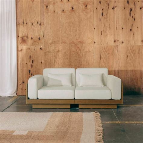 Cremefarbenes 2 Sitzer Sofa Aus Iroko Georges Der Bequeme Gabrielle