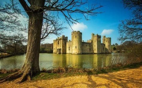 Discovering 13 old British castles in England :: Travel Blog