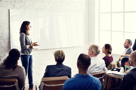 Job Freiberufliche Dozent Innen F R Den Fachbereich Altentherapie