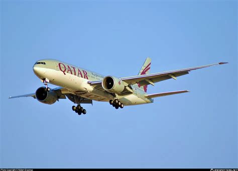 A7 BBG Qatar Airways Boeing 777 2DZLR Photo By Robert Erasmus ID