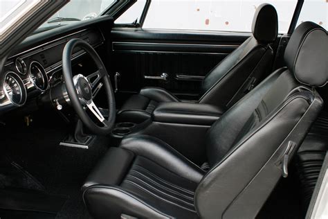 Mercury Cougar 1967 Interior