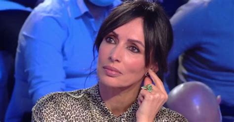 Géraldine Maillet TPMP fait monter la température en bikini Jean Dujardin pas indifférent