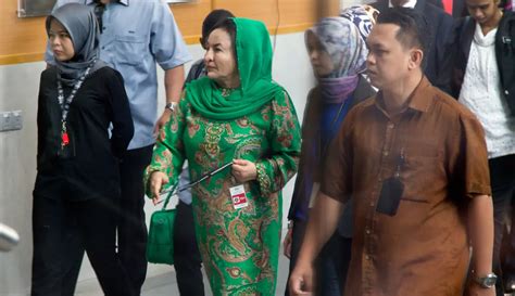 FOTO Istri Najib Razak Kembali Diperiksa KPK Malaysia Foto Liputan6