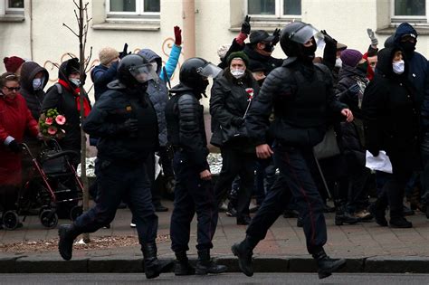 Examined: Belarus' protests - ABC News