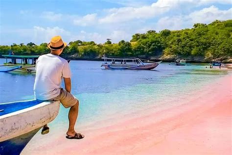 pantai pink  lombok timur masuk  besar pantai terbaik  dunia