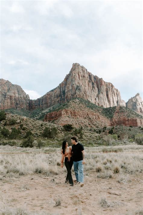 Surprise Proposal at Zion National Park | Katelyn Faye Photography