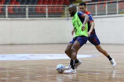 Em Busca Do Bicampeonato Jec Futsal Enfrenta O Bras Lia Na Estreia Da