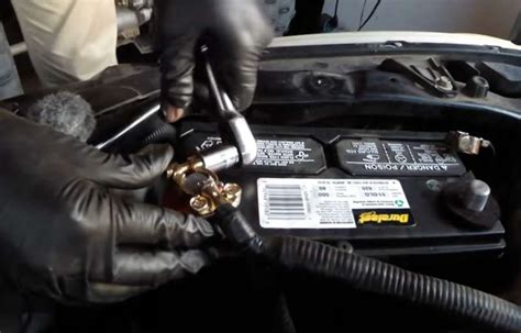 Comment Remplacer Ses Cosses De Batterie Voiture Batterie Au Top