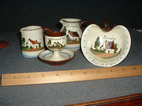 Four Pieces Babbacombe Pottery Ltd Torquay Devon Made In England Motto