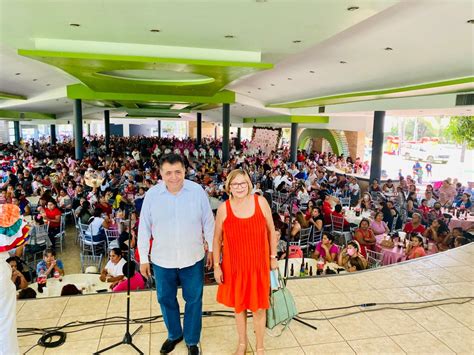 Gobierno De José Luis Cruz Festeja A Las Mamás La Primera De Am